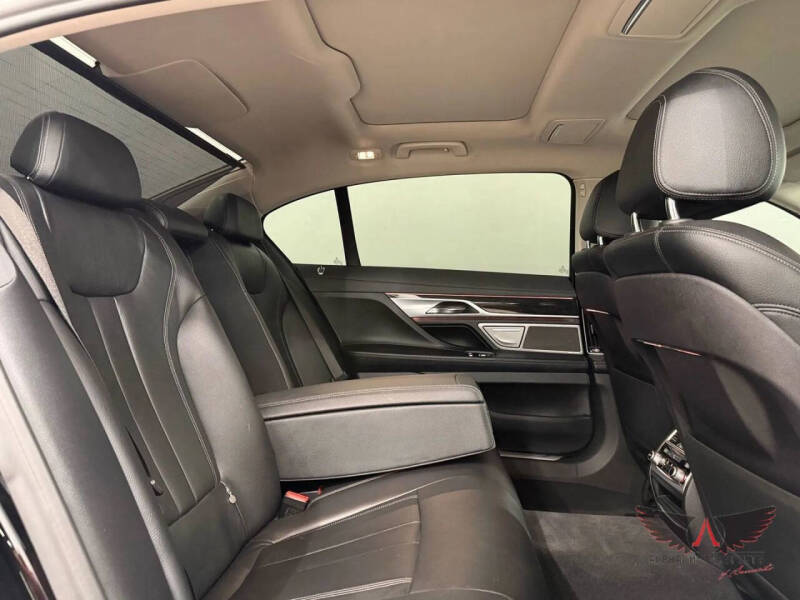 2018 BMW 7 Series 740i