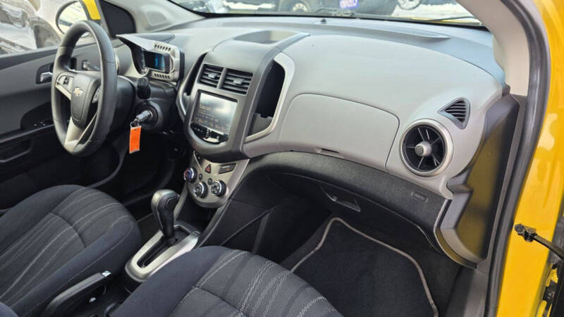 2016 Chevrolet Sonic LT Auto