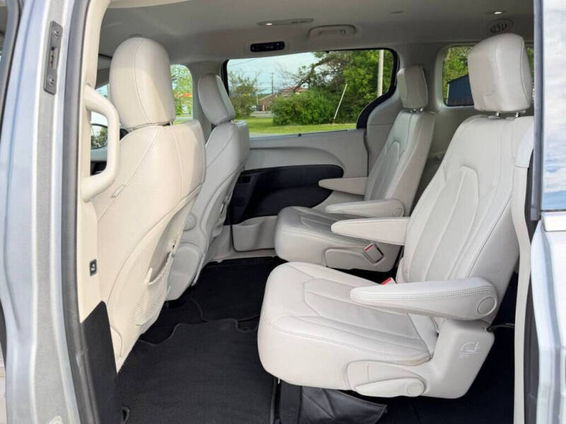 2017 Chrysler Pacifica Touring Plus