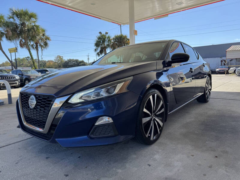 2019 Nissan Altima SR's photo