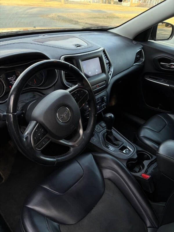 2019 Jeep Cherokee Latitude Plus