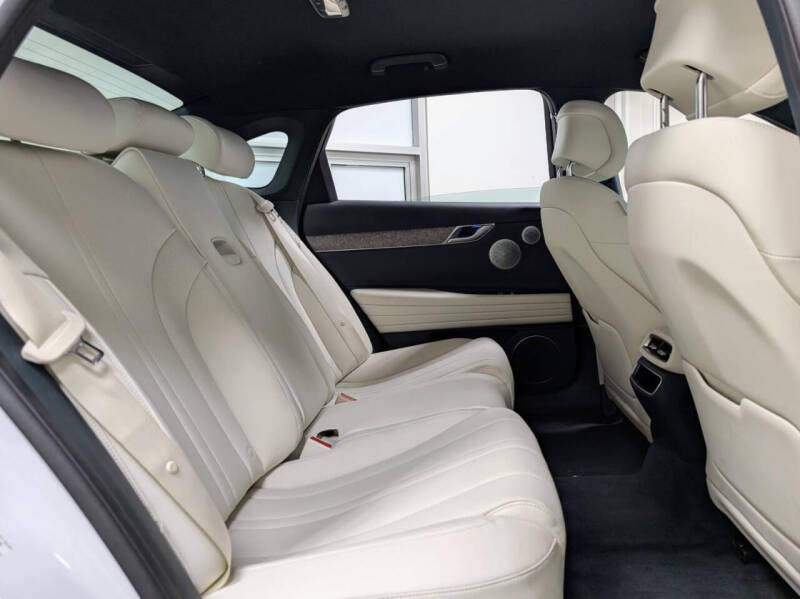 2024 Genesis Electrified G80 Advanced