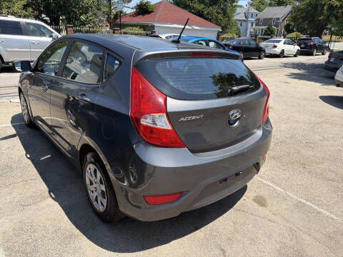 2012 Hyundai Accent GS