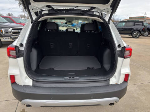 2026 Ford Escape Platinum