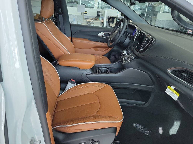 2026 Chrysler Pacifica Pinnacle