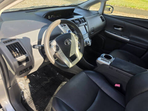 2012 Toyota Prius v Two