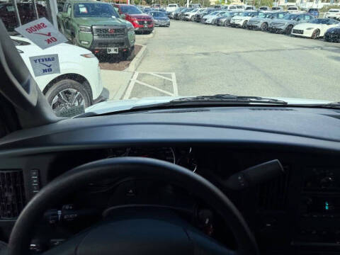 2024 Chevrolet Express 2500