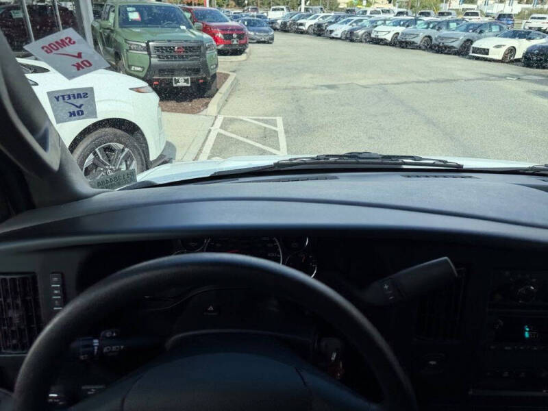 2024 Chevrolet Express 2500