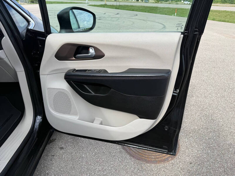 2017 Chrysler Pacifica Touring