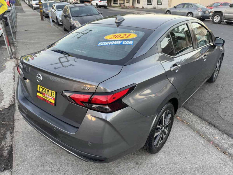 2021 Nissan Versa SV