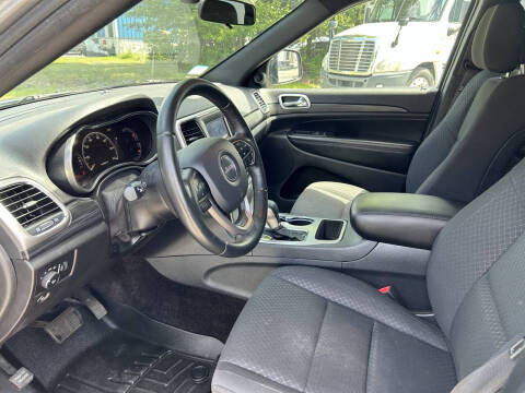 2019 Jeep Grand Cherokee Laredo E