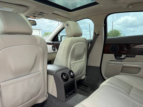 2012 Jaguar XJ