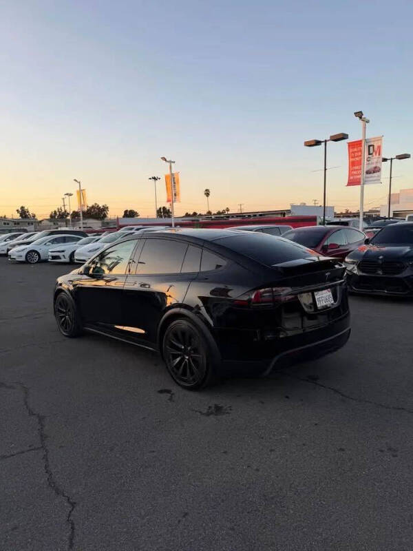 2023 Tesla Model X Standard Range