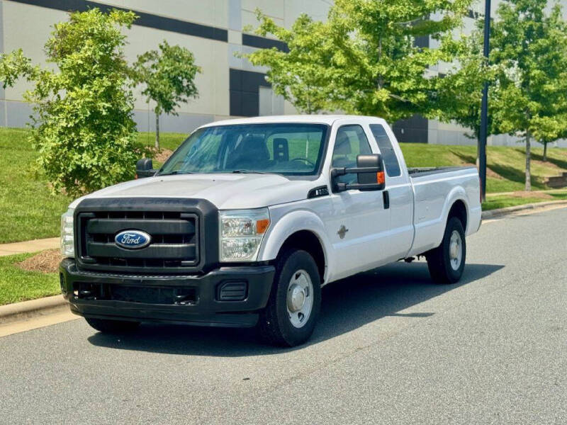 2011 Ford F-250 Super Duty XL's photo