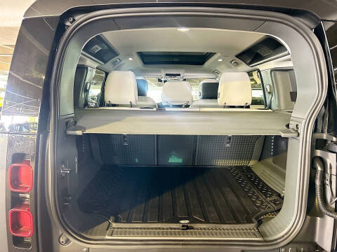 2025 Land Rover Defender 110 P300 S