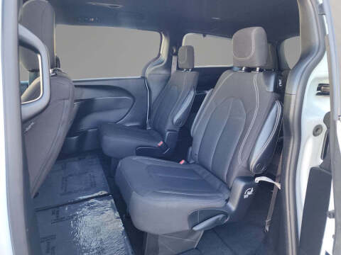 2023 Chrysler Pacifica Touring