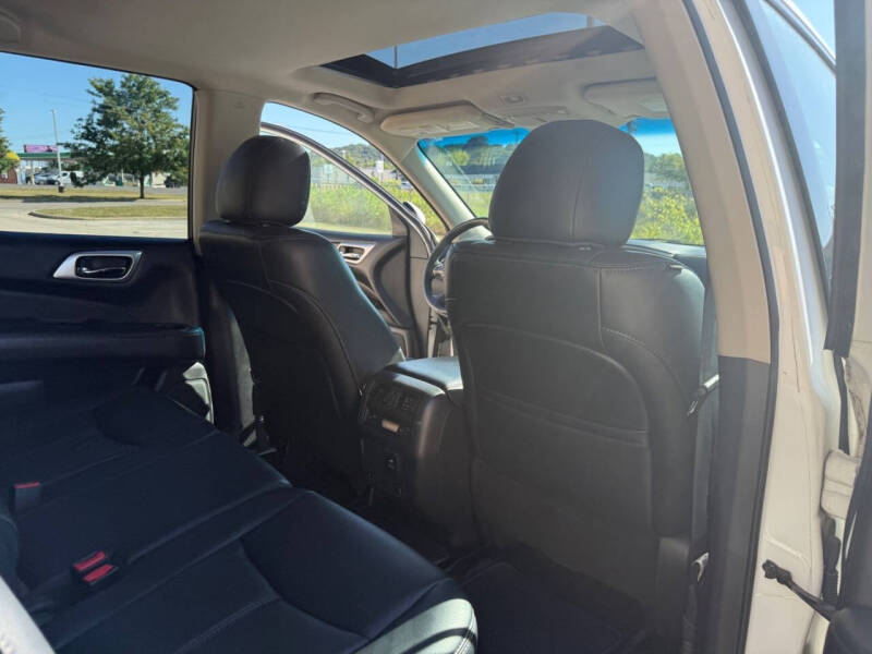 2015 Nissan Pathfinder SL