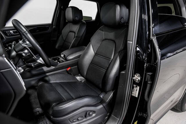 2022 Porsche Cayenne S