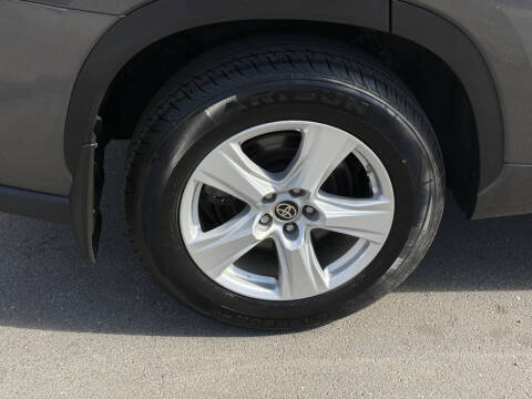 2021 Toyota Highlander L