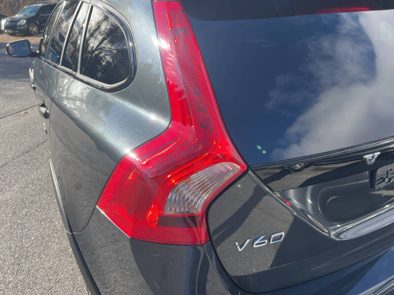 2015 Volvo V60 Cross Country T5 Platinum