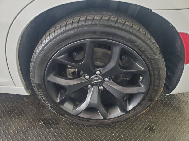 2022 Chrysler 300 S V6