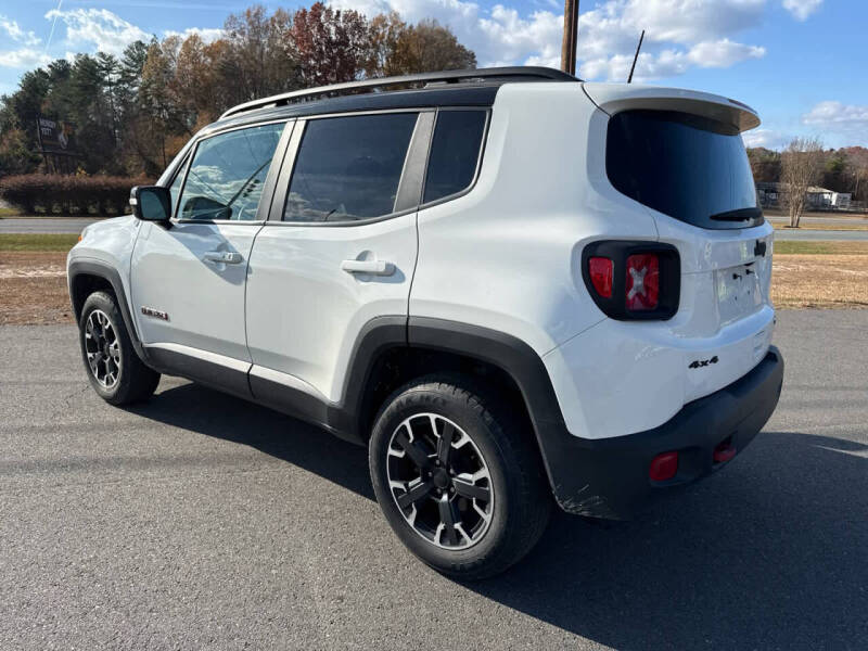 2023 Jeep Renegade Trailhawk