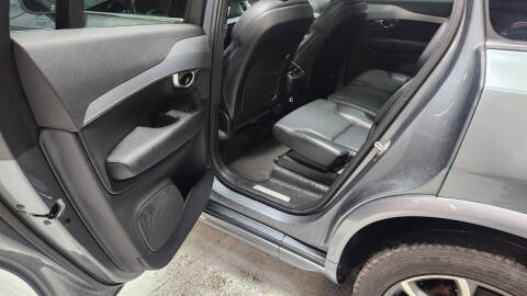 2018 Volvo XC90 T5 Momentum 7-Passenger