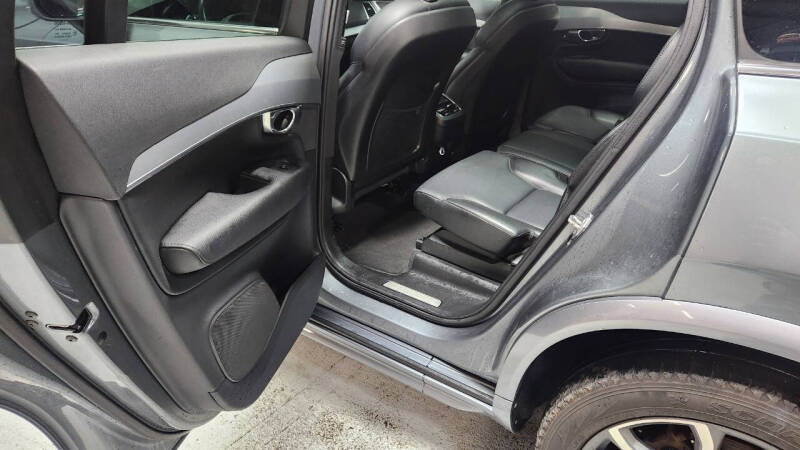 2018 Volvo XC90 T5 Momentum 7-Passenger