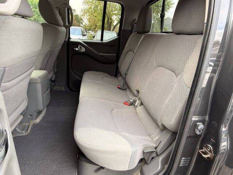 2015 Nissan Frontier SV