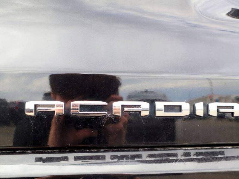 2022 GMC Acadia Denali