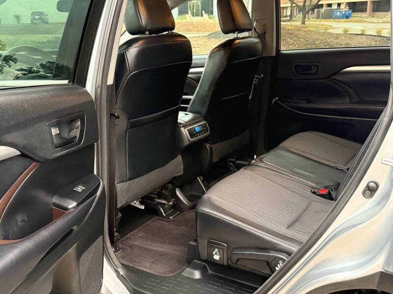 2016 Toyota Highlander LE Plus