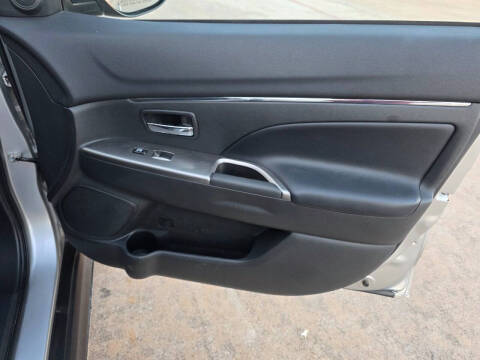 2024 Mitsubishi Outlander Sport SE