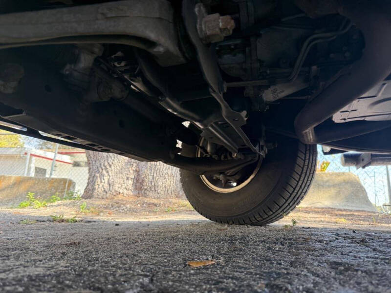 2008 Mitsubishi Raider LS