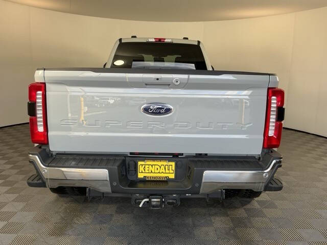 2025 Ford F-450 Super Duty Lariat