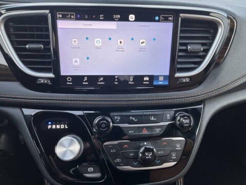 2021 Chrysler Pacifica Hybrid Pinnacle