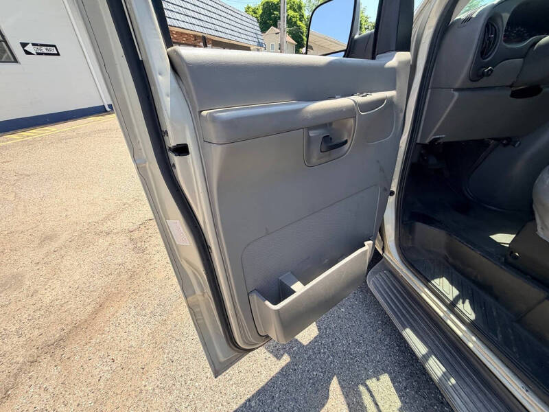 2006 Ford E-Series E-350 SD XL