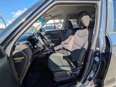 2014 Kia Soul +