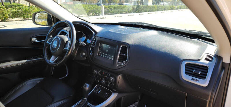 2020 Jeep Compass Sun and Safety Edition