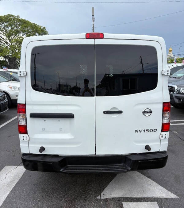 2012 Nissan NV 1500 S