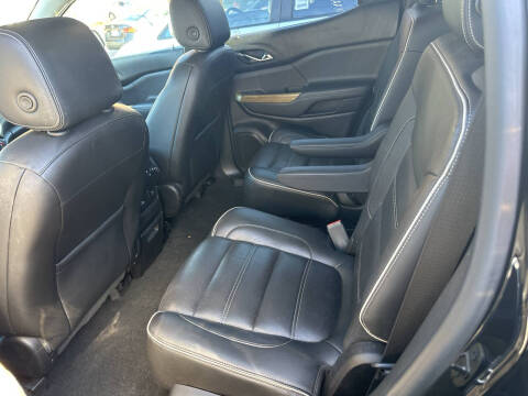 2017 GMC Acadia Denali