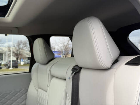 2025 Mitsubishi Outlander PHEV SEL