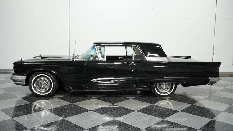 1959 Ford Thunderbird