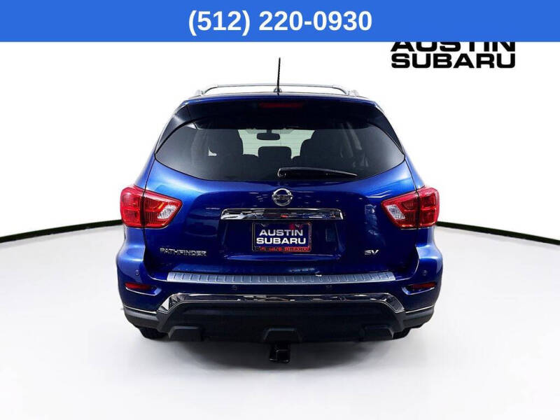 2018 Nissan Pathfinder SV