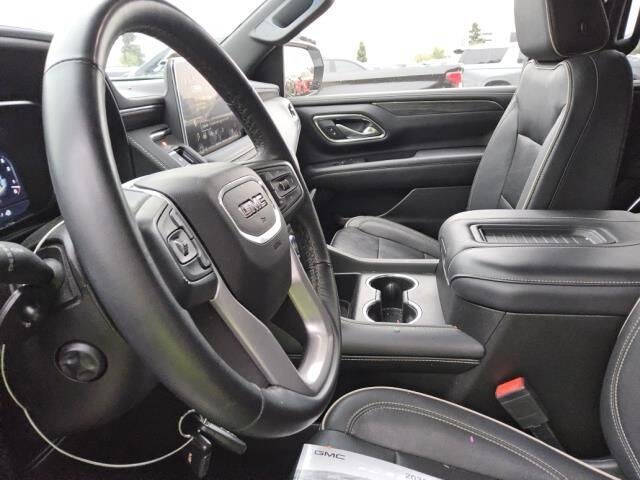 2023 GMC Yukon XL SLT