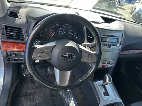 2011 Subaru Outback 2.5i Limited