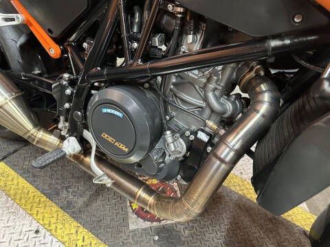 2017 KTM 690 Duke