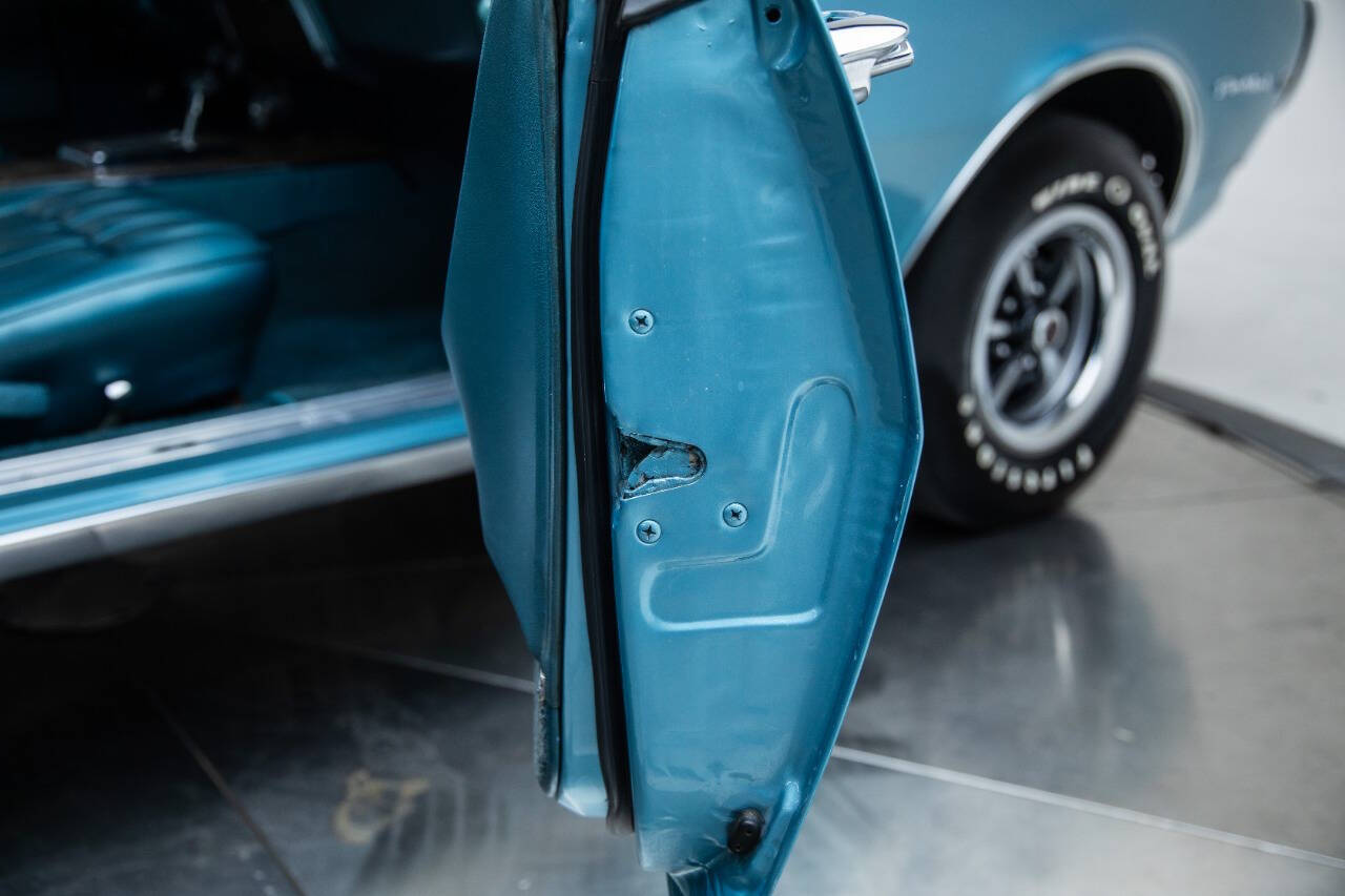 1968 Pontiac Firebird 121