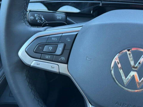 2026 Volkswagen Atlas Cross Sport SEL R-Line Black 4Motion