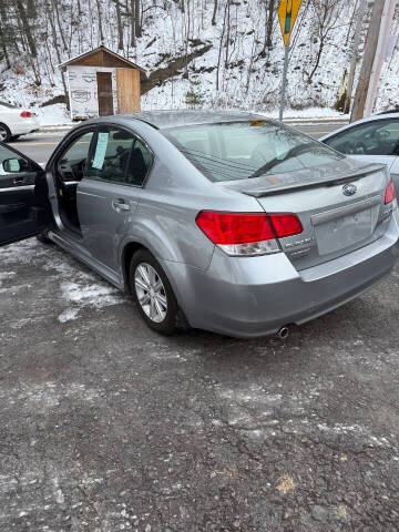 2011 Subaru Legacy 2.5i Premium