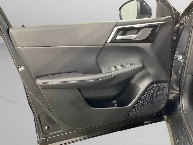 2026 Mitsubishi Outlander LE